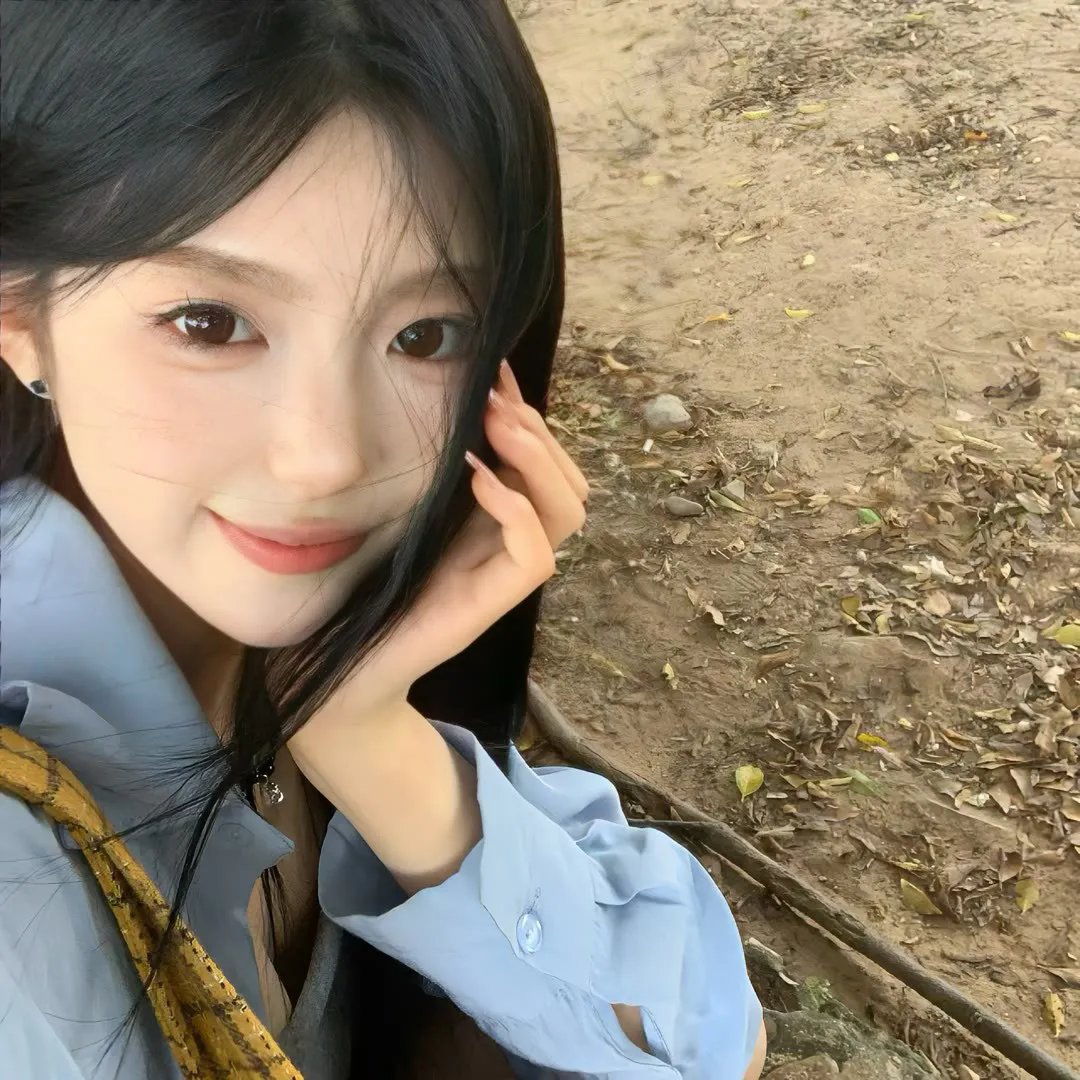 冰属性男子与酷酷女同事 封面